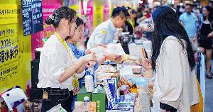 Chinese traders eye on Bangladeshi fruits, farm products at Kunming festival 