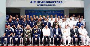 PM asks giving priority to merit in promotion of forces