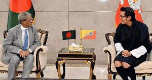 Bhutanese King makes brief stopover at HSIA, meets President