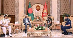 Chiefs of three services call on President