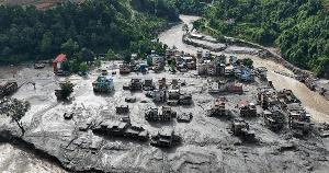 Hundreds killed and more than 1,000 missing after Himalayan flood
